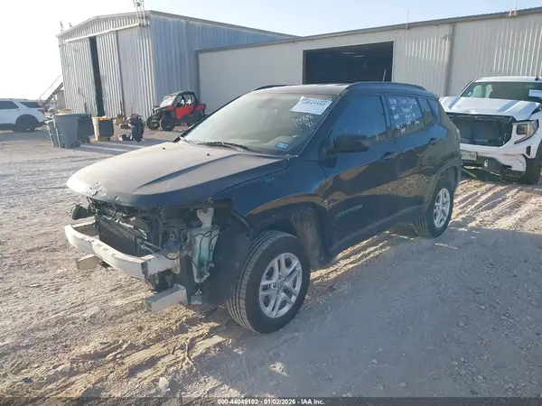 3C4NJDAB4JT337463 2018 JEEP COMPASS - Image 2