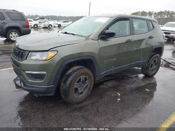 3C4NJDAB4JT401968 2018 JEEP COMPASS - Image 2