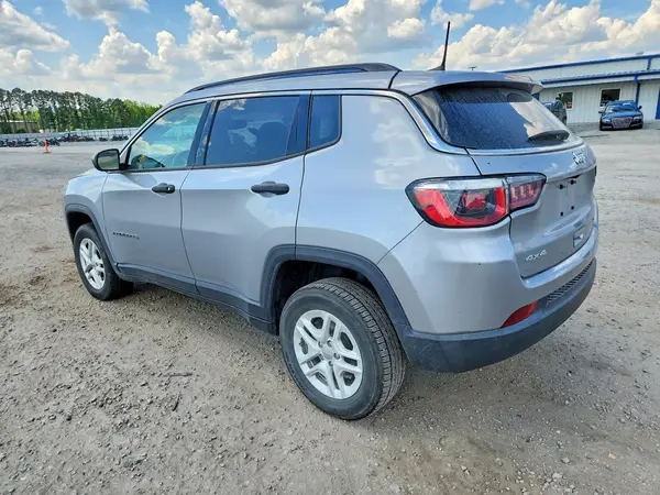 3C4NJDAB4KT598738 2019 JEEP COMPASS - Image 2