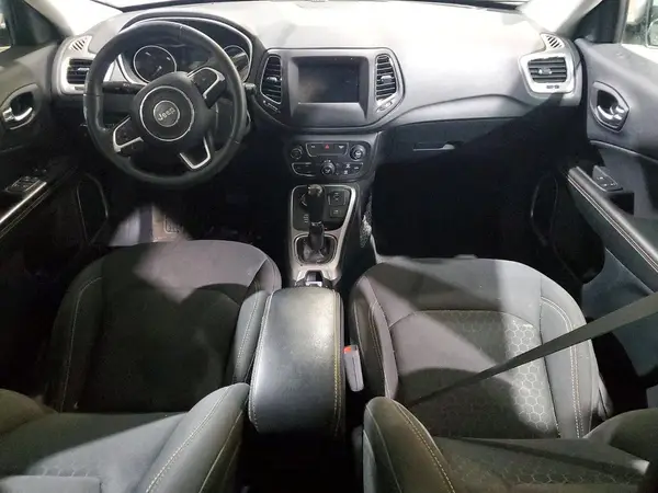 3C4NJDAB4KT650580 2019 JEEP COMPASS - Image 8