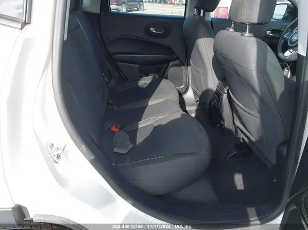 3C4NJDAB4KT650837 2019 JEEP COMPASS - Image 8