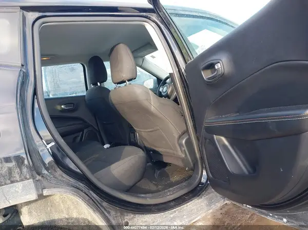 3C4NJDAB4KT670263 2019 JEEP COMPASS - Image 8