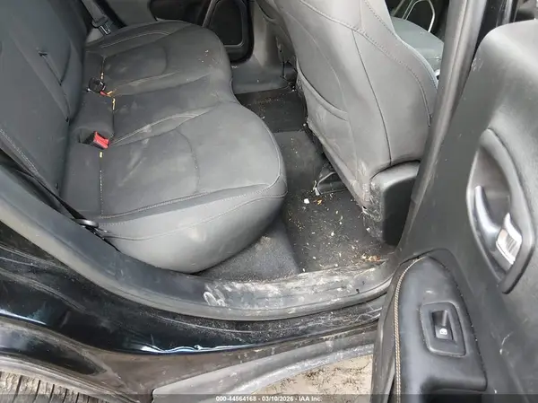 3C4NJDAB4KT787700 2019 JEEP COMPASS - Image 8