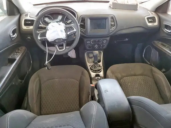 3C4NJDAB4LT174073 2020 JEEP COMPASS - Image 8