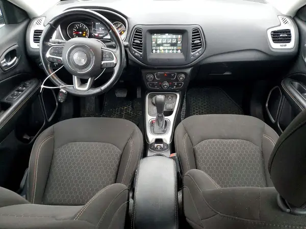 3C4NJDAB4LT223983 2020 JEEP COMPASS - Image 8