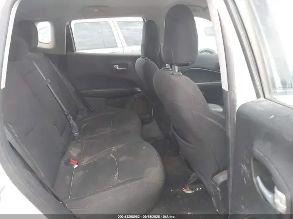 3C4NJDAB4MT504473 2021 JEEP COMPASS - Image 8