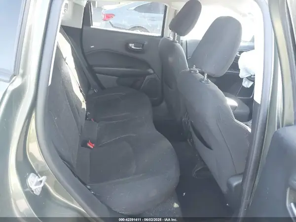 3C4NJDAB4MT543838 2021 JEEP COMPASS - Image 8