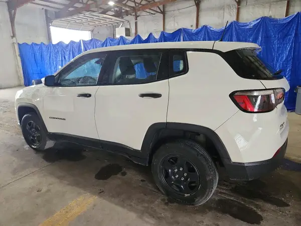 3C4NJDAB4MT555343 2021 JEEP COMPASS - Image 2