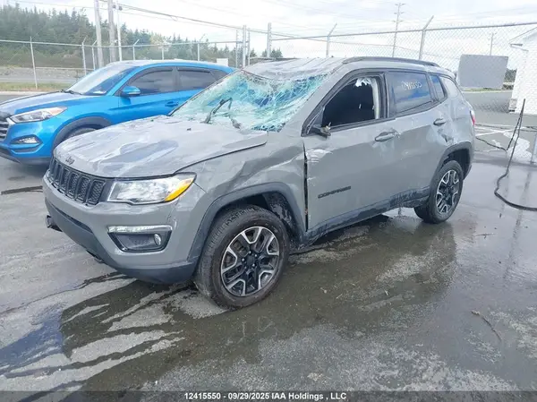 3C4NJDAB4MT568528 2021 JEEP COMPASS - Image 2