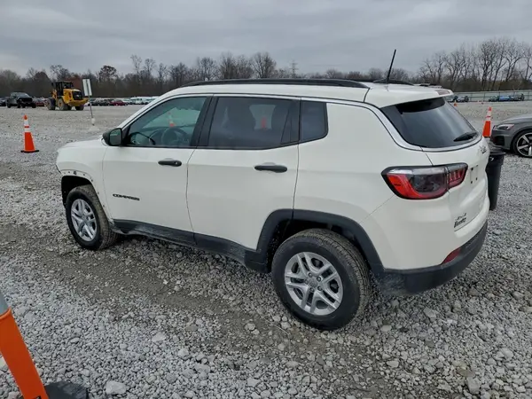 3C4NJDAB4MT573955 2021 JEEP COMPASS - Image 2