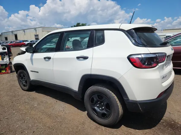3C4NJDAB4MT578847 2021 JEEP COMPASS - Image 2
