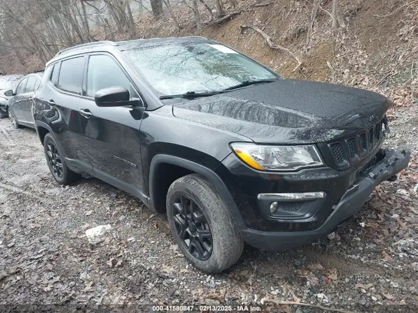 3C4NJDAB4MT591792 2021 JEEP COMPASS - Image 1