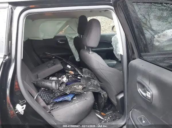 3C4NJDAB4MT591792 2021 JEEP COMPASS - Image 8