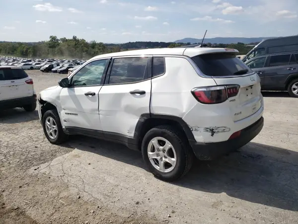 3C4NJDAB4NT205518 2022 JEEP COMPASS - Image 2