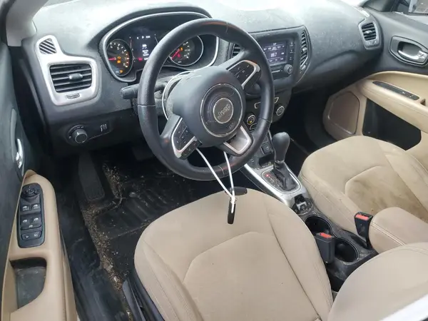 3C4NJDAB5HT620576 2017 JEEP COMPASS - Image 8