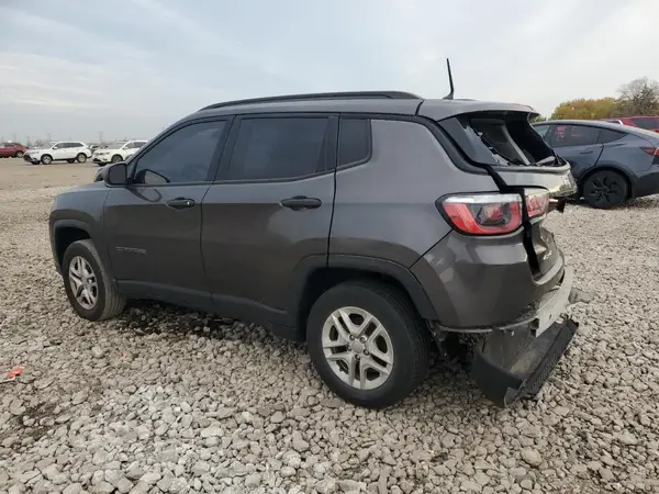 3C4NJDAB5JT131326 2018 JEEP COMPASS - Image 2
