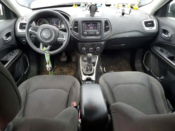 3C4NJDAB5JT132038 2018 JEEP COMPASS - Image 8