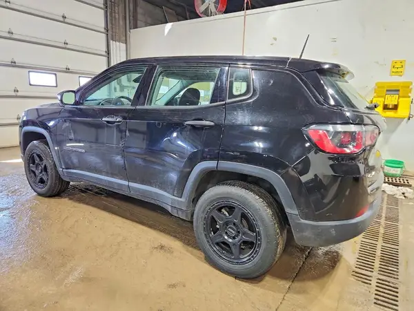 3C4NJDAB5JT134940 2018 JEEP COMPASS - Image 2