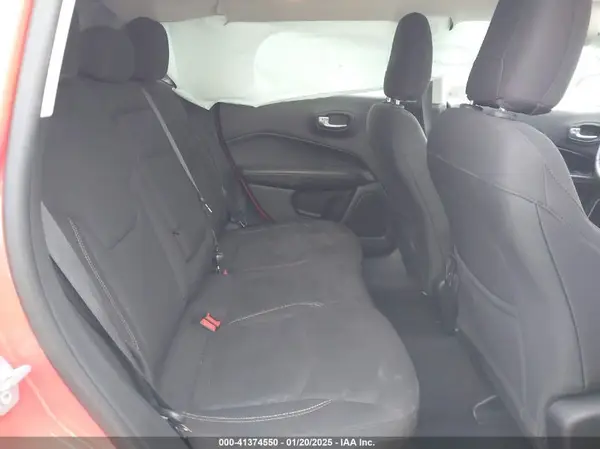 3C4NJDAB5JT136087 2018 JEEP COMPASS - Image 8