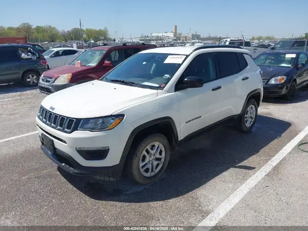 3C4NJDAB5JT146182 2018 JEEP COMPASS - Image 2