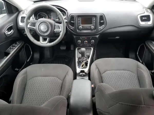 3C4NJDAB5JT146215 2018 JEEP COMPASS - Image 8