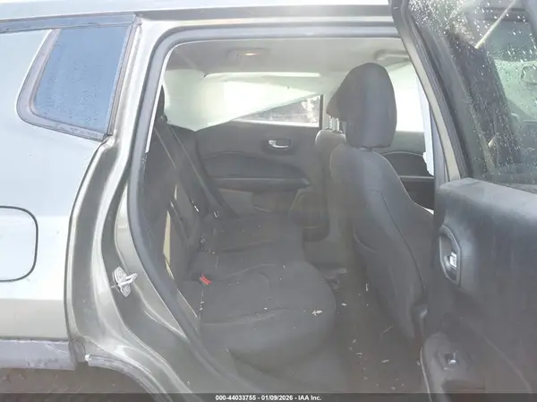 3C4NJDAB5JT230292 2018 JEEP COMPASS - Image 8