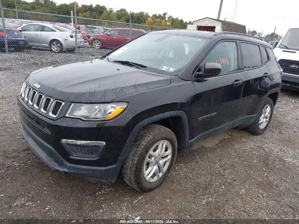 3C4NJDAB5JT256830 2018 JEEP COMPASS - Image 2