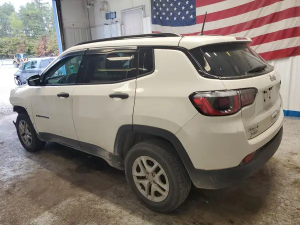 3C4NJDAB5JT303080 2018 JEEP COMPASS - Image 2