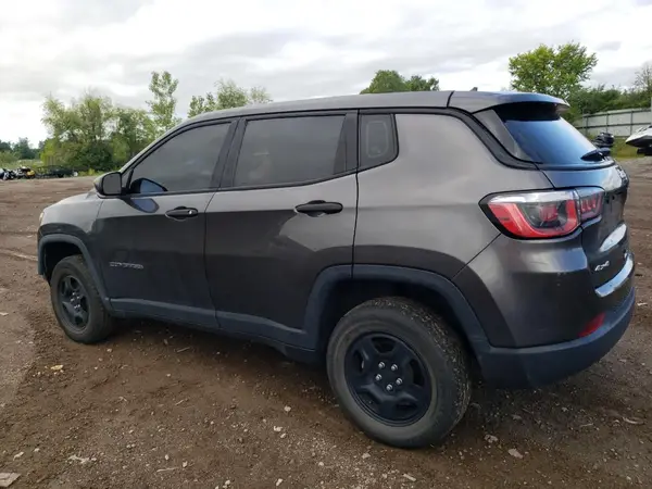 3C4NJDAB5JT422358 2018 JEEP COMPASS - Image 2