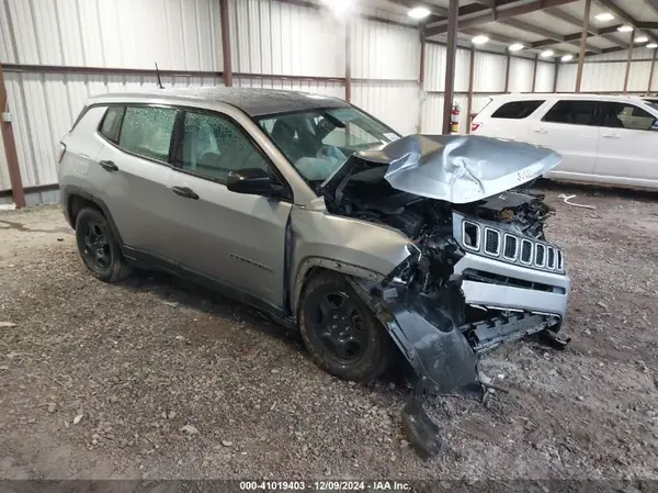 3C4NJDAB5JT463718 2018 JEEP COMPASS - Image 1