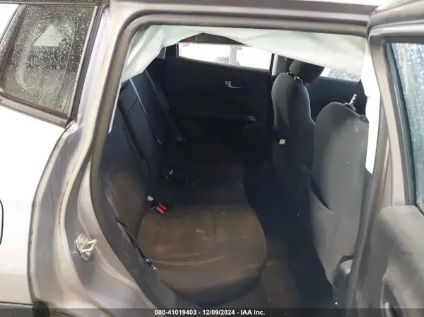 3C4NJDAB5JT463718 2018 JEEP COMPASS - Image 8