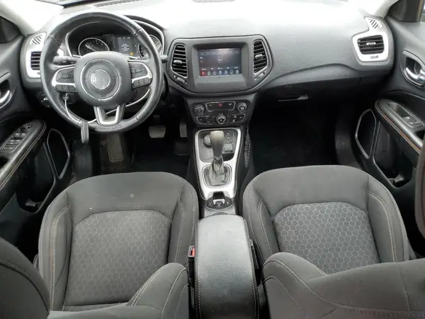 3C4NJDAB5KT595203 2019 JEEP COMPASS - Image 8