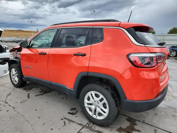 3C4NJDAB5KT656128 2019 JEEP COMPASS - Image 2