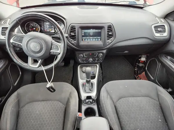 3C4NJDAB5KT656128 2019 JEEP COMPASS - Image 8
