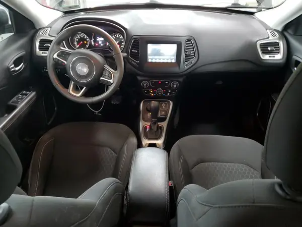 3C4NJDAB5KT683846 2019 JEEP COMPASS - Image 8