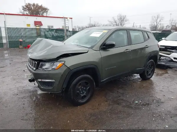 3C4NJDAB5KT782599 2019 JEEP COMPASS - Image 2