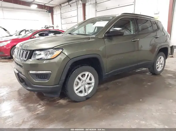 3C4NJDAB5LT117591 2020 JEEP COMPASS - Image 2