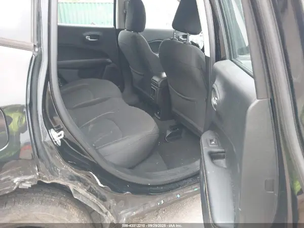 3C4NJDAB5LT161347 2020 JEEP COMPASS - Image 8