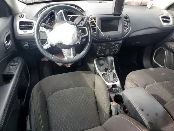 3C4NJDAB5MT527275 2021 JEEP COMPASS - Image 8