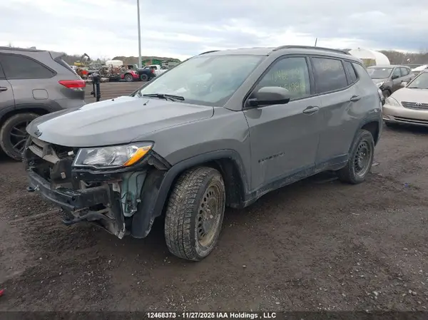 3C4NJDAB5MT569817 2021 JEEP COMPASS - Image 2