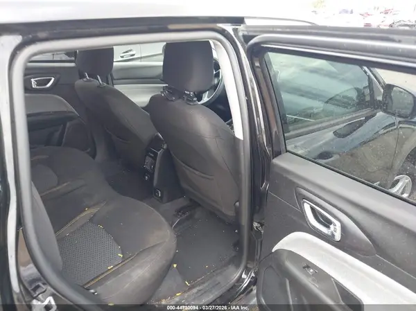 3C4NJDAB5NT167703 2022 JEEP COMPASS - Image 8