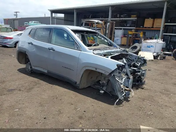 3C4NJDAB5NT205608 2022 JEEP COMPASS - Image 1