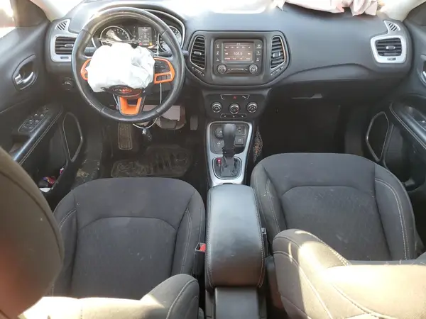 3C4NJDAB6HT647267 2017 JEEP COMPASS - Image 8