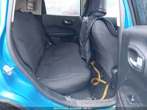 3C4NJDAB6JT100599 2018 JEEP COMPASS - Image 8