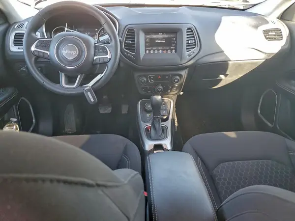 3C4NJDAB6JT135403 2018 JEEP COMPASS - Image 8