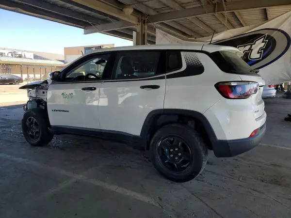3C4NJDAB6JT190739 2018 JEEP COMPASS - Image 2