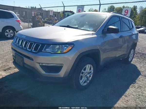 3C4NJDAB6JT214313 2018 JEEP COMPASS - Image 2