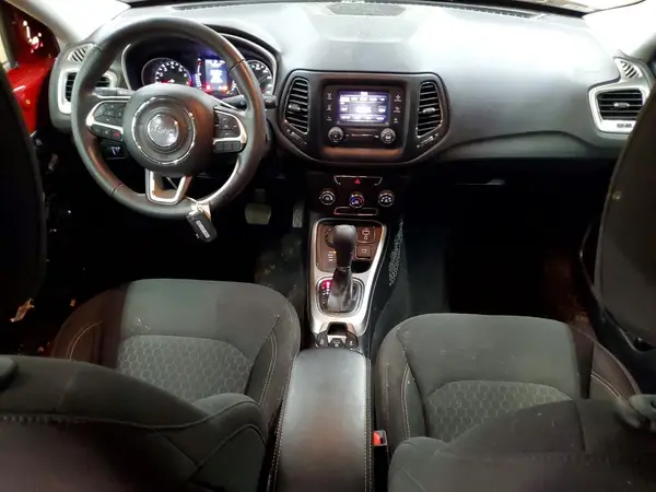 3C4NJDAB6JT281655 2018 JEEP COMPASS - Image 8