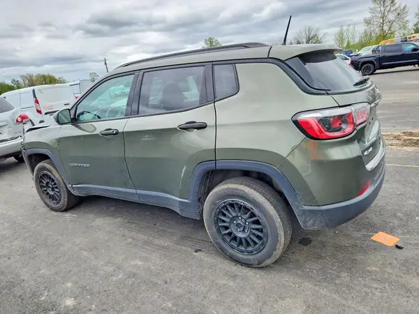 3C4NJDAB6JT308188 2018 JEEP COMPASS - Image 2