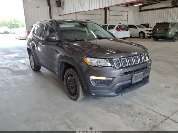 3C4NJDAB6JT359643 2018 JEEP COMPASS - Image 1